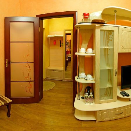 De Luxe Otel Khmilnyk Dış mekan fotoğraf