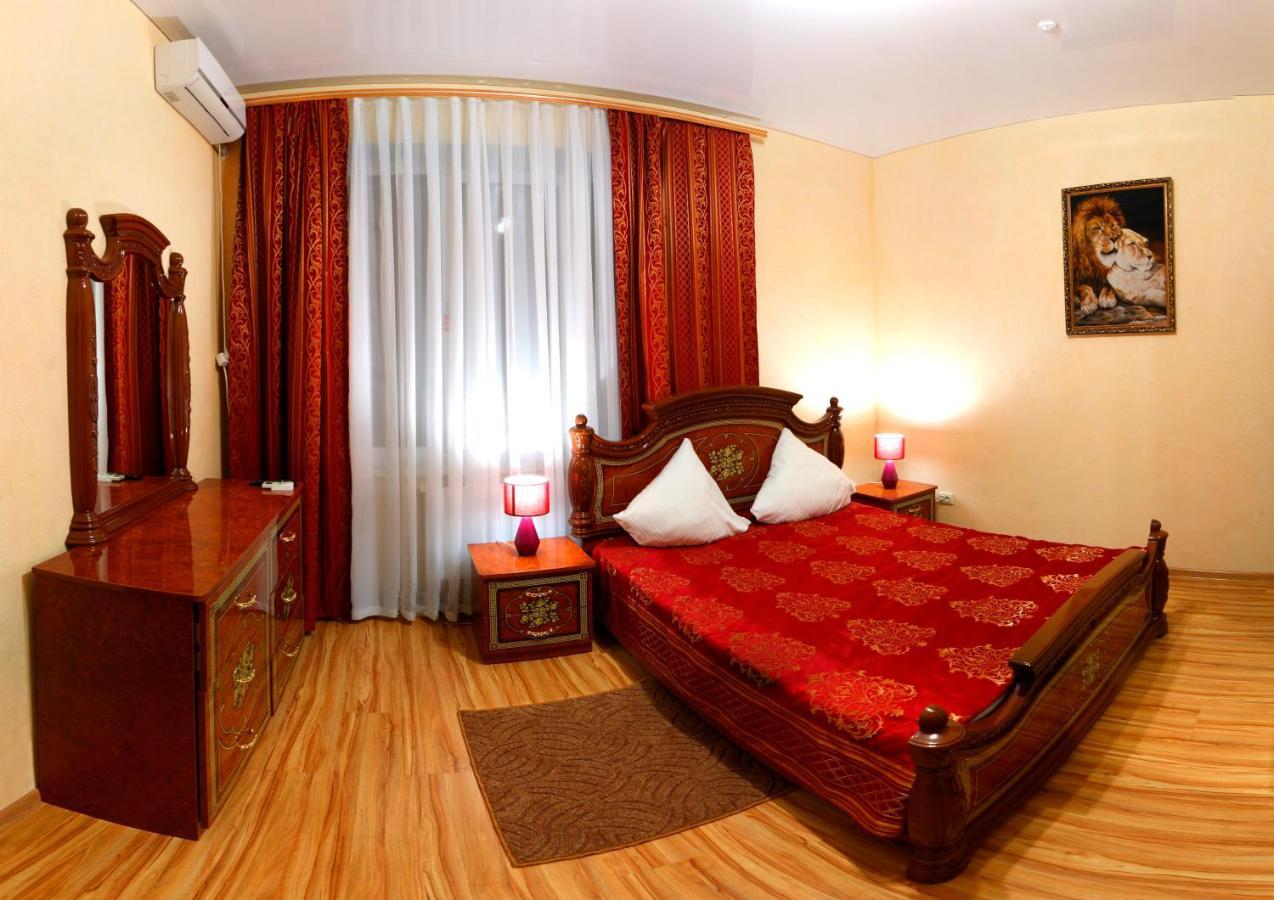 De Luxe Otel Khmilnyk Dış mekan fotoğraf