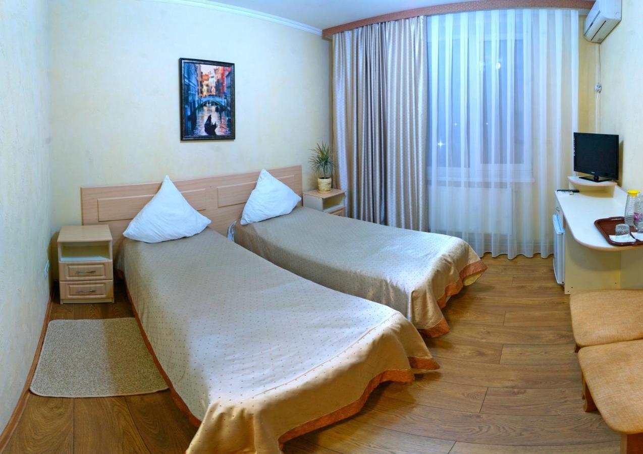 De Luxe Otel Khmilnyk Dış mekan fotoğraf