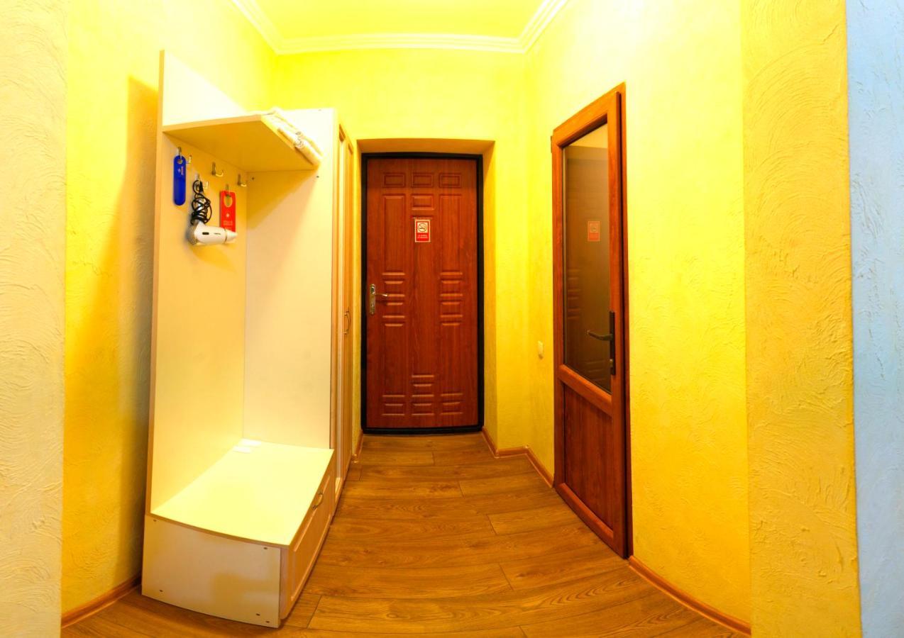 De Luxe Otel Khmilnyk Dış mekan fotoğraf