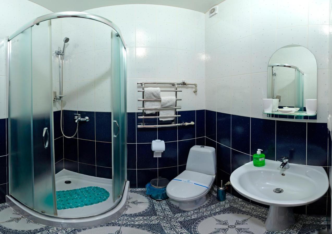De Luxe Otel Khmilnyk Dış mekan fotoğraf